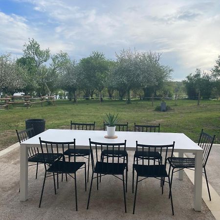 Gite A La Campagne Au Bord D'Un Lac 8 Personnes Saint-Quentin-sur-Charente Exterior foto